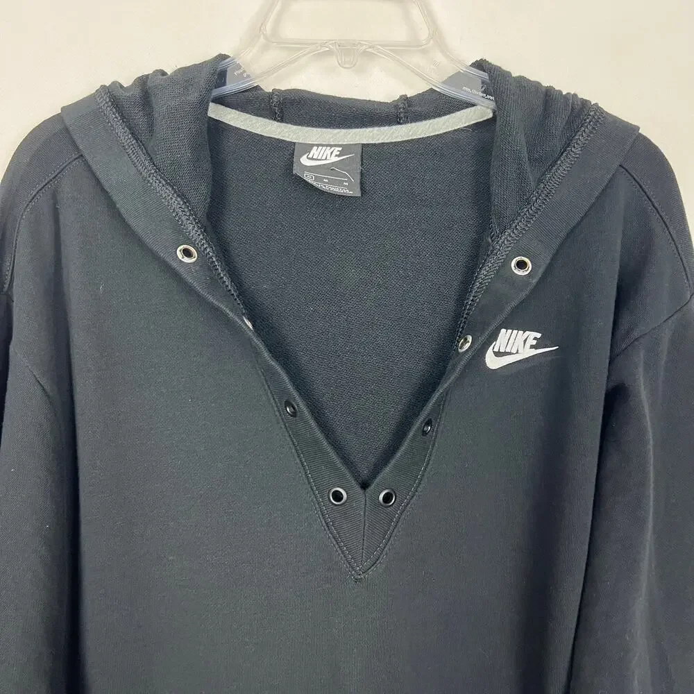 Nike women black